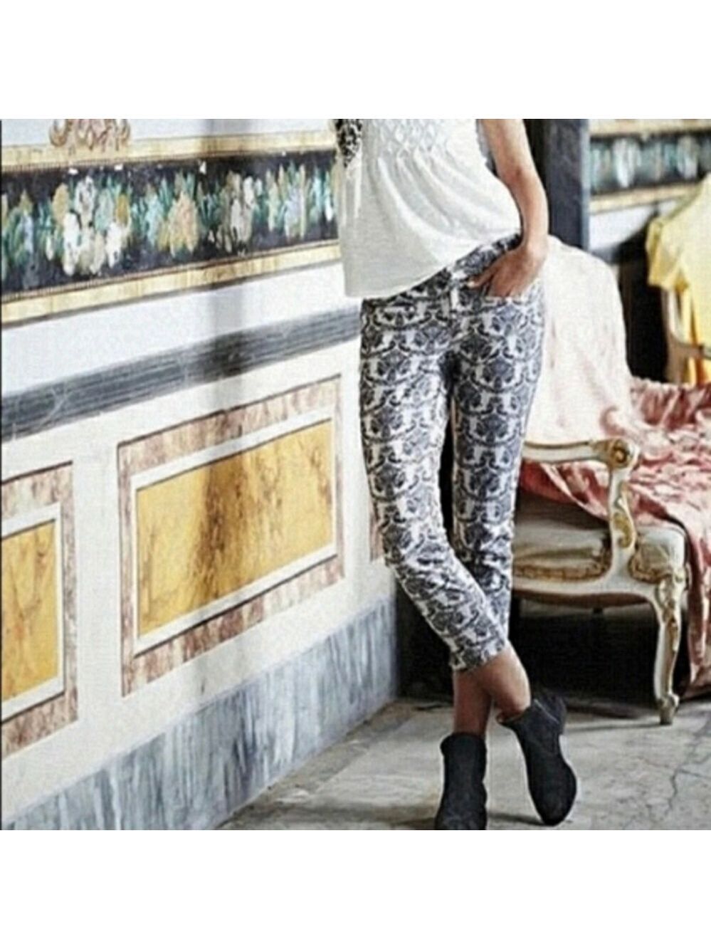 Anthropologie Cartonnier Charlie Ankle Floral Pant Grey, size 2